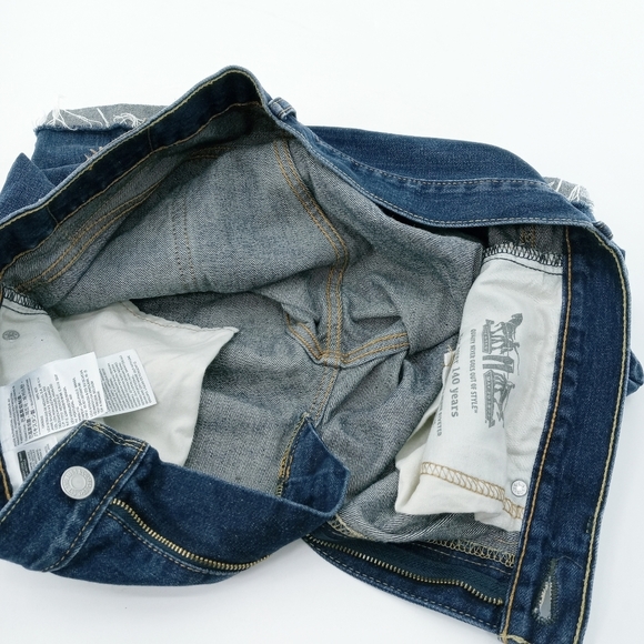 Levi's 501 Cuffed‎ Bermuda Shorts - Picture 8 of 8